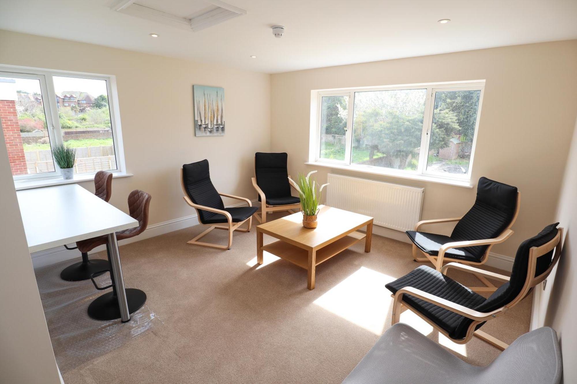 Aqua Nest Eastbourne - En-Suite, Free Parking, Kitchen Екстер'єр фото